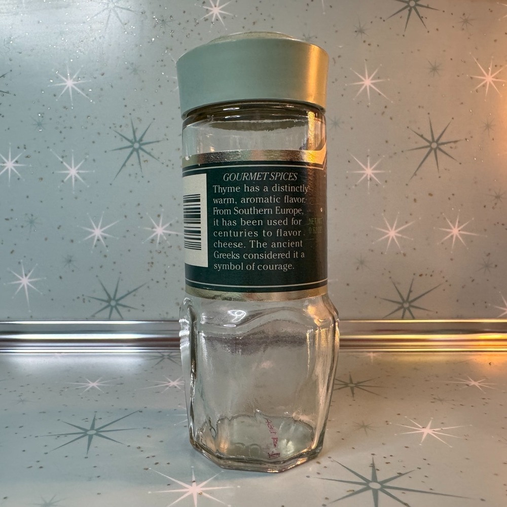 Vintage McCormick Thyme Leaves Jar Green Label Glass Spice Bottle Cottage Retro - Picture 4 of 8